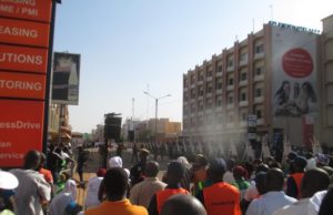 Ouagadougou: au moins 1 000 personnes rendent hommage aux victimes des fusillades du 15 janvier 2016