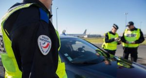 Fusillades aux Champs-Elysées à Paris: Un policier tué et deux autres grièvement blessés