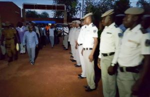 Burkina: le ministre Simon Compaoré encourage les Forces de sécurité