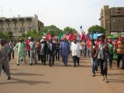 « La rémunération des PDG les mieux payés a augmenté de 9 % en 2022 » contre une baisse de 3% pour les travailleurs (OXFAM)