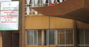 Fonction publique burkinabè : Un syndicat dénonce une baisse des salaires