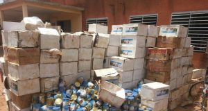Ouagadougou: Un citoyen remet son stock de lait périmé à la police municipale