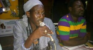 Sana Bob : « On ne peut mendier l’aide de l’Occident pour manger et encore mendier l’aide pour les toilettes»