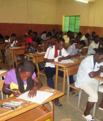 Revalorisation des primes de correction des examens scolaires: CEPE 200F, BEPC 350 F et bac 450F par copie