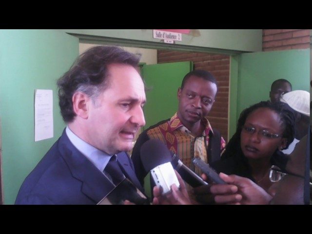 VIDEO-Procès insurrection populaire: L’avocat de Compaoré accuse la Cour d’avoir « arraché (sa) robe »