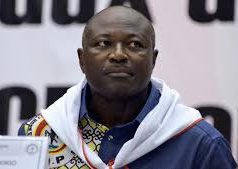 Domicile paternel de Eddie Komboïgo : agression ou braquage ?