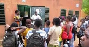 Bac 2017 au Burkina: joie, pleurs et espoir du second tour