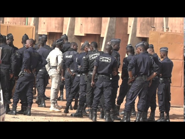 Burkina/services payés: Des policiers exigent le jugement des personnes incriminées dans le rapport d’enquête