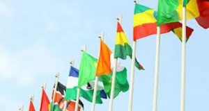 De Bamako à Addis-Abeba: les Africains cherchent à dormir sur leur propre natte