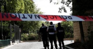 Militaires renversés à Levallois: le véhicule intercepté, un homme interpellé (RFI)