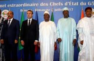 Emmanuel Macron: en attendant Ouagadougou