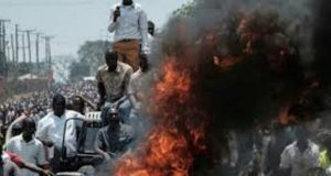 Kenya: élection est bien, mais reporter est mieux!