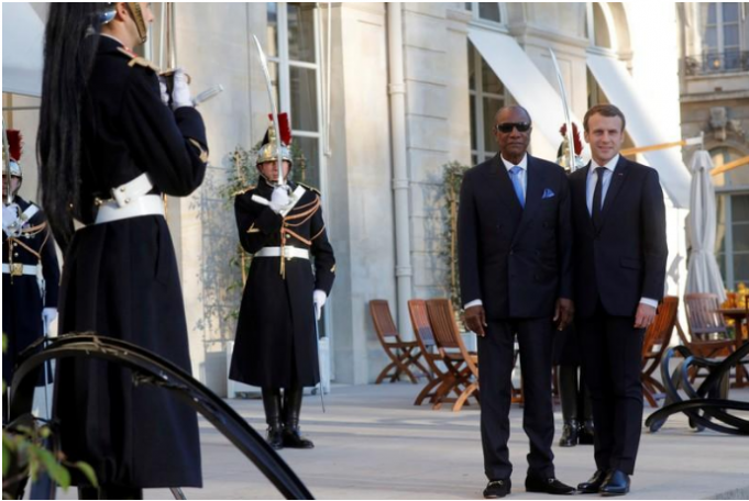 Traite des Noirs en Libye: un « crime contre l’humanité », selon Macron