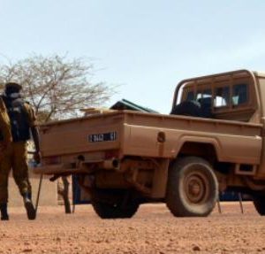 Ouagadougou: « tirs de sommation » devant le camp Guillaume, un blessé