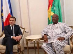 Macron à l’aéroport de Ouaga: «Le Burkina est un emblème de l’inspiration démocratique de la jeunesse africaine» photo d'rchives