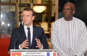 Burkina: Macron est là, la tension aussi!