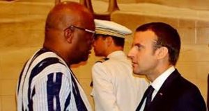 Burkina: la « réalité de la vie des Burkinabè » exposée à Macron