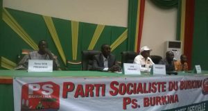 Un parti socialiste burkinabè «salue» l’arrivée de Macron à Ouagadougou