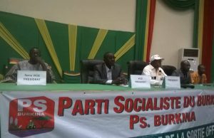 Un parti socialiste burkinabè «salue» l’arrivée de Macron à Ouagadougou