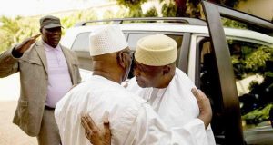 Conflit politico-militaire au Mali: ATT réserve « une pensée pieuse aux victimes civiles et militaires »