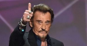 Musique: la France pleure Johnny Hallyday décédé à 74 ans d’un cancer de poumon