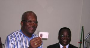 Permis de conduire et cartes grises: la fin du faux au Burkina?