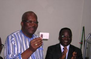 Permis de conduire et cartes grises: la fin du faux au Burkina?