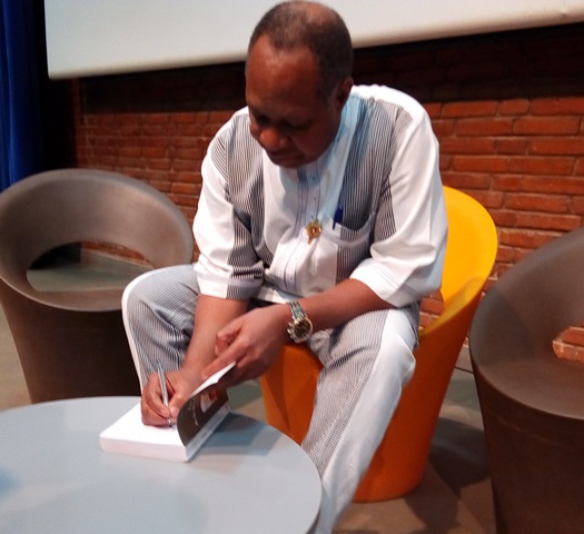 Le colonel Lona Charles Ouattara, député, auteur du livre Les dessous de la révolution voltaïque