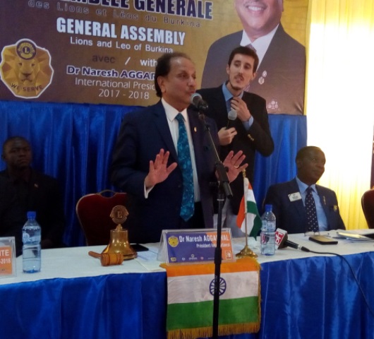 Le président international de l'association des Lions clubs, Dr Naresh Aggarwal