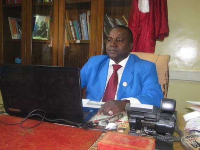 L'enseignant-chercheur en biochimie et biotechnologie, à l'université de Ouagadougou, le professeur Mamoudou Dicko