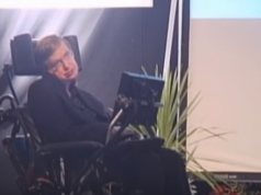 Décès du célèbre astrophysicien Stephen Hawking