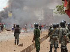 Guinée : Conakry paralysée par des heurts sociaux et politiques (Jeune Afrique)