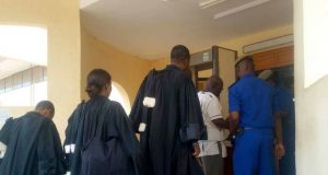 Procès du coup d’État de 2015: la défense demande au tribunal de statuer sur sa requête de récusation des magistrats