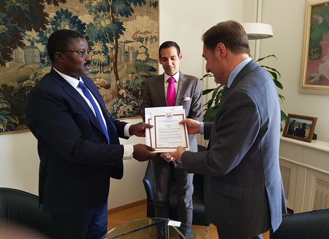 Présentation de lettre de créance