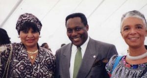 Qui était Winnie Mandela ?
