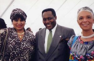 Qui était Winnie Mandela ?