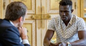 France: Mamoudou Gassama, le héros sans papier sera naturalisé