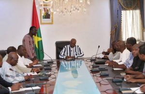 Dialogue politique au Burkina: les partis veulent «s’accorder sur les désaccords»