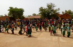 Ouagadougou: séance d’aérobic pour plus de 400 enfants de l’APEE