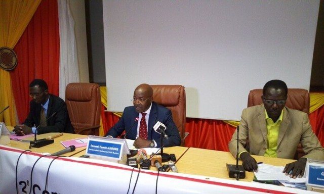 L'équipe de formulation du 2e compact avec (au milieu) le coordonnateur Samuel Tambi Kaboré qui a insisté sur le caractère inclusif de ce compact