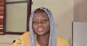 Fleur, artiste musicienne: un talent qui bourgeonne dans le cinéma (PORTRAIT)
