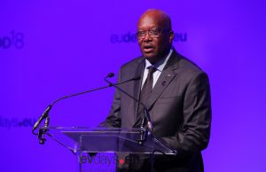 Burkina: le président Kaboré pour une révision de la loi sur le «quota genre»