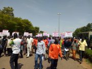 Grèves au Burkina: des commerçants battent le pavé pour dire non!