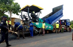 Ouagadougou: la réhabilitation de l’avenue du Larlé se fait dans « les règles de l’art » (Eric Bougouma)