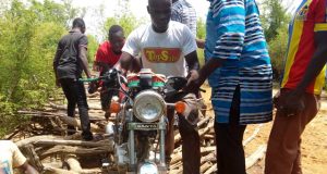 Sanguié/Kyon: Le pont traditionnel sera remplacé par un ouvrage moderne, selon Eric Bougouma