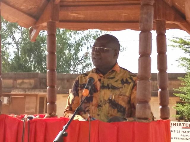 Ministre Eric Bougouma