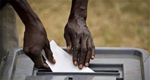 Présidentielles en Afrique: le Mali au second tour, le Zimbabwe en surchauffe!