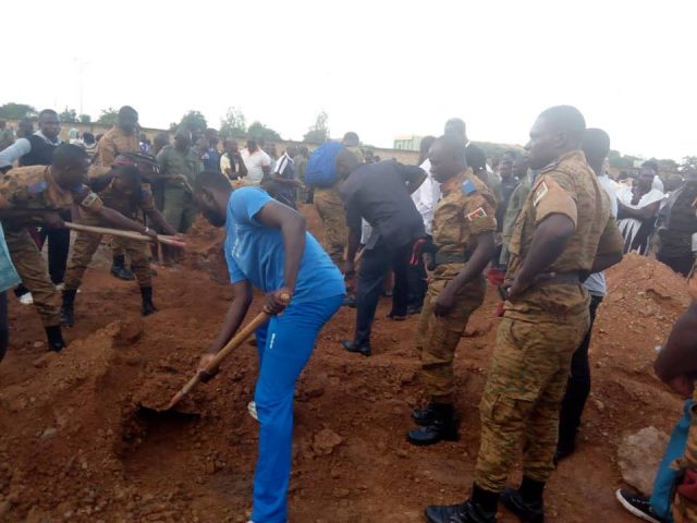 Les sept soldats tombés à Pama ont été accompagnés à leur dernière demeure