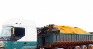 Ouagadougou : ces camions qui dérangent la circulation