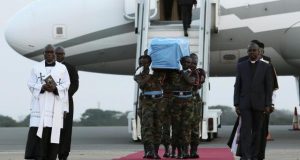 Décès Kofi Annan: la dépouille de l’ex-SG des Nations unies est arrivée au Ghana